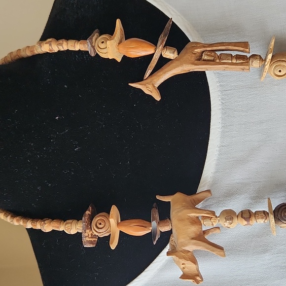 WOODEN ANIMAL Necklace Vintage - Picture 4 of 7